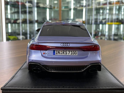 🚨1:18 Resin Model Audi RS7 Fastback by MotorHelix  – Silver Blue Limited Edition