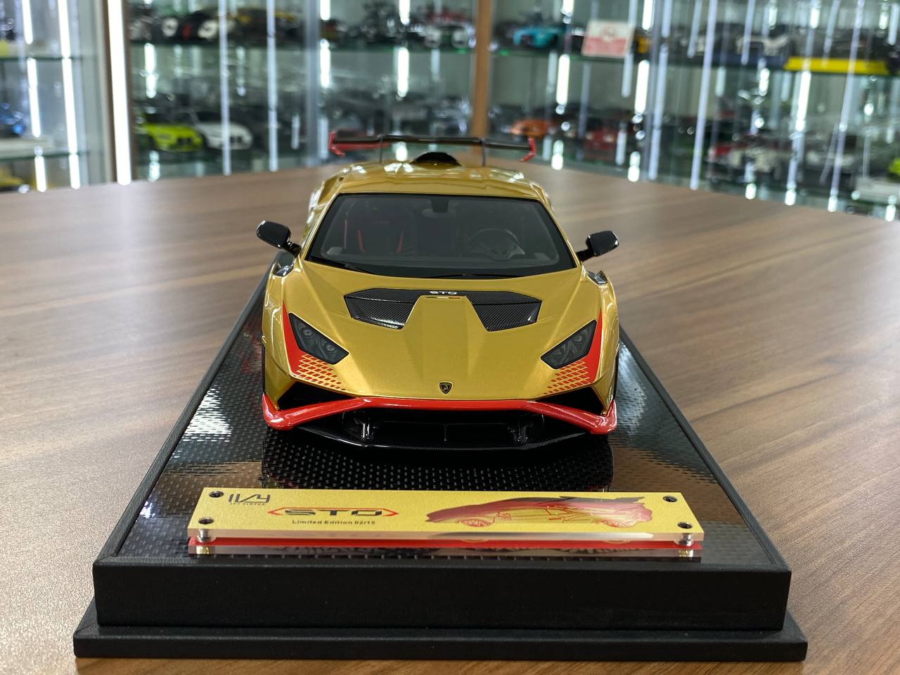 IVY Vertue Lamborghini Huracan STO Oro Elios Rosso Mars Ltd. 15 pcs [1/18 Resin]