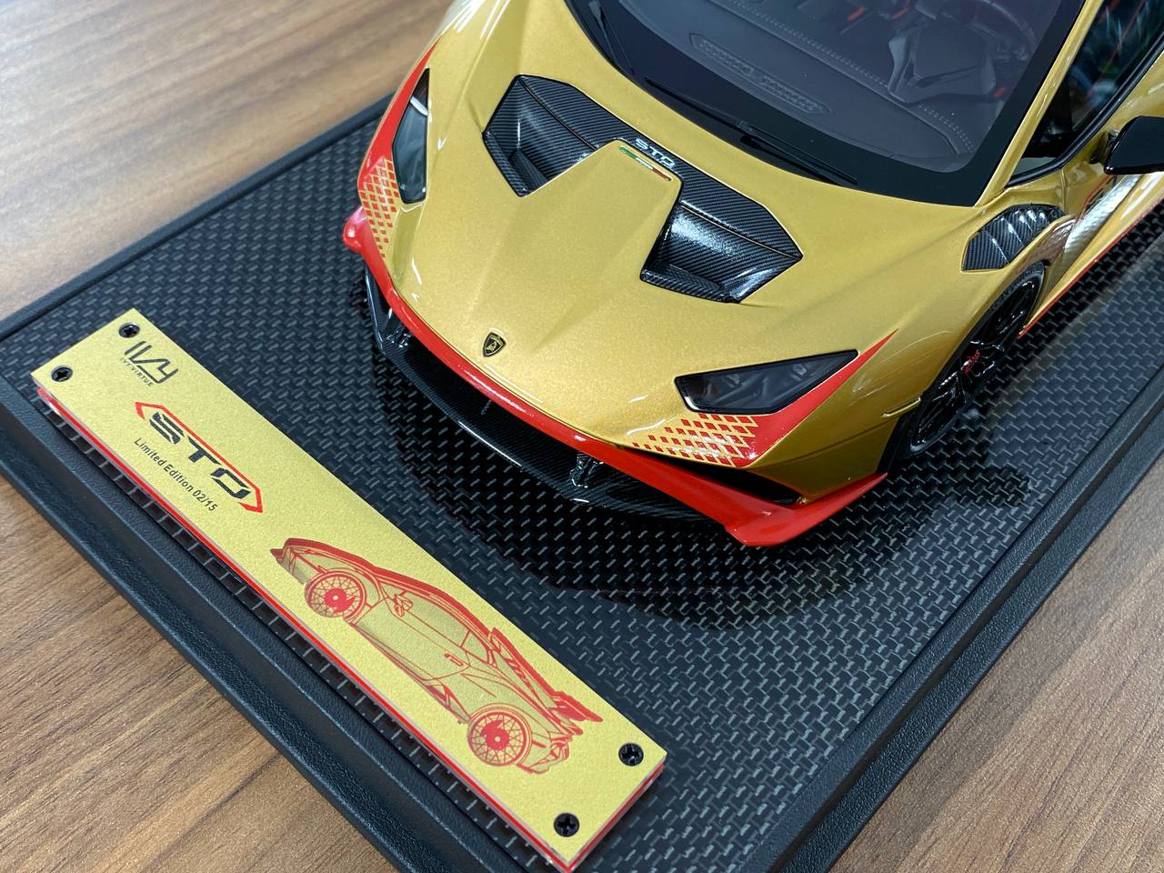 IVY Vertue Lamborghini Huracan STO Oro Elios Rosso Mars Ltd. 15 pcs [1/18 Resin]