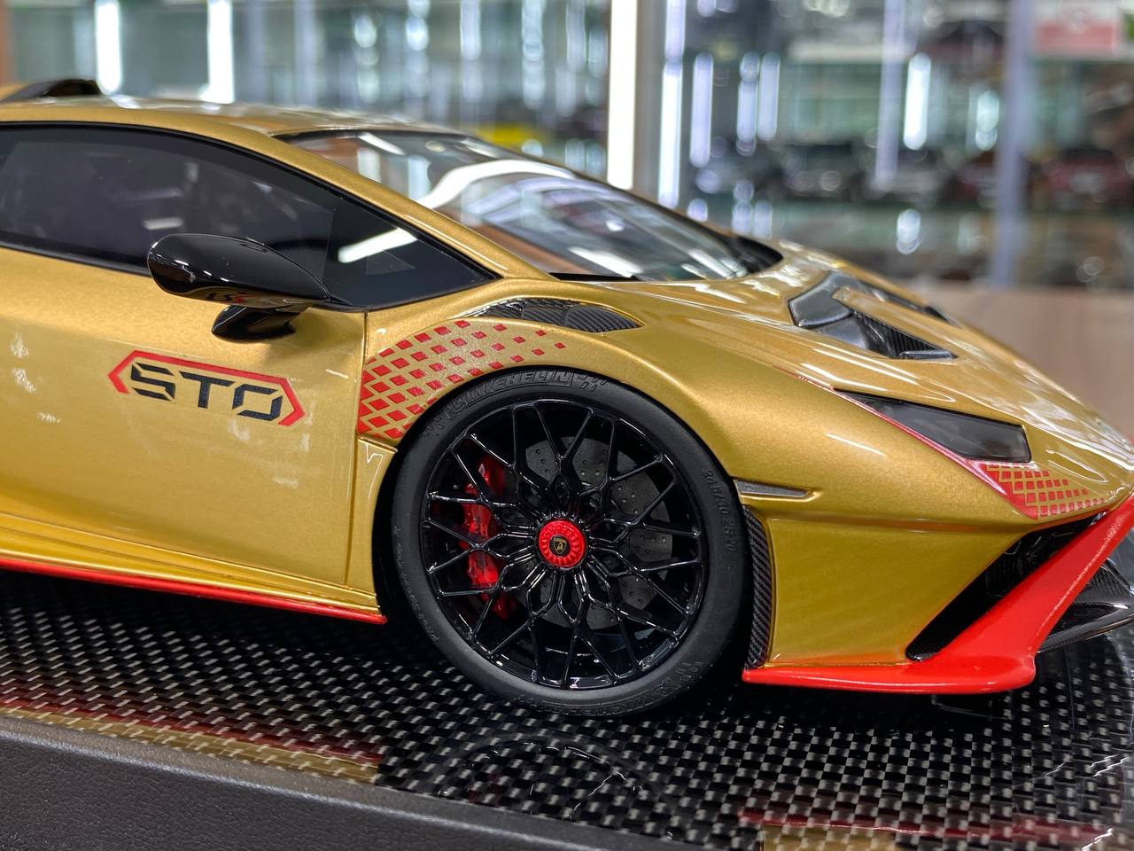 IVY Vertue Lamborghini Huracan STO Oro Elios Rosso Mars Ltd. 15 pcs [1/18 Resin]