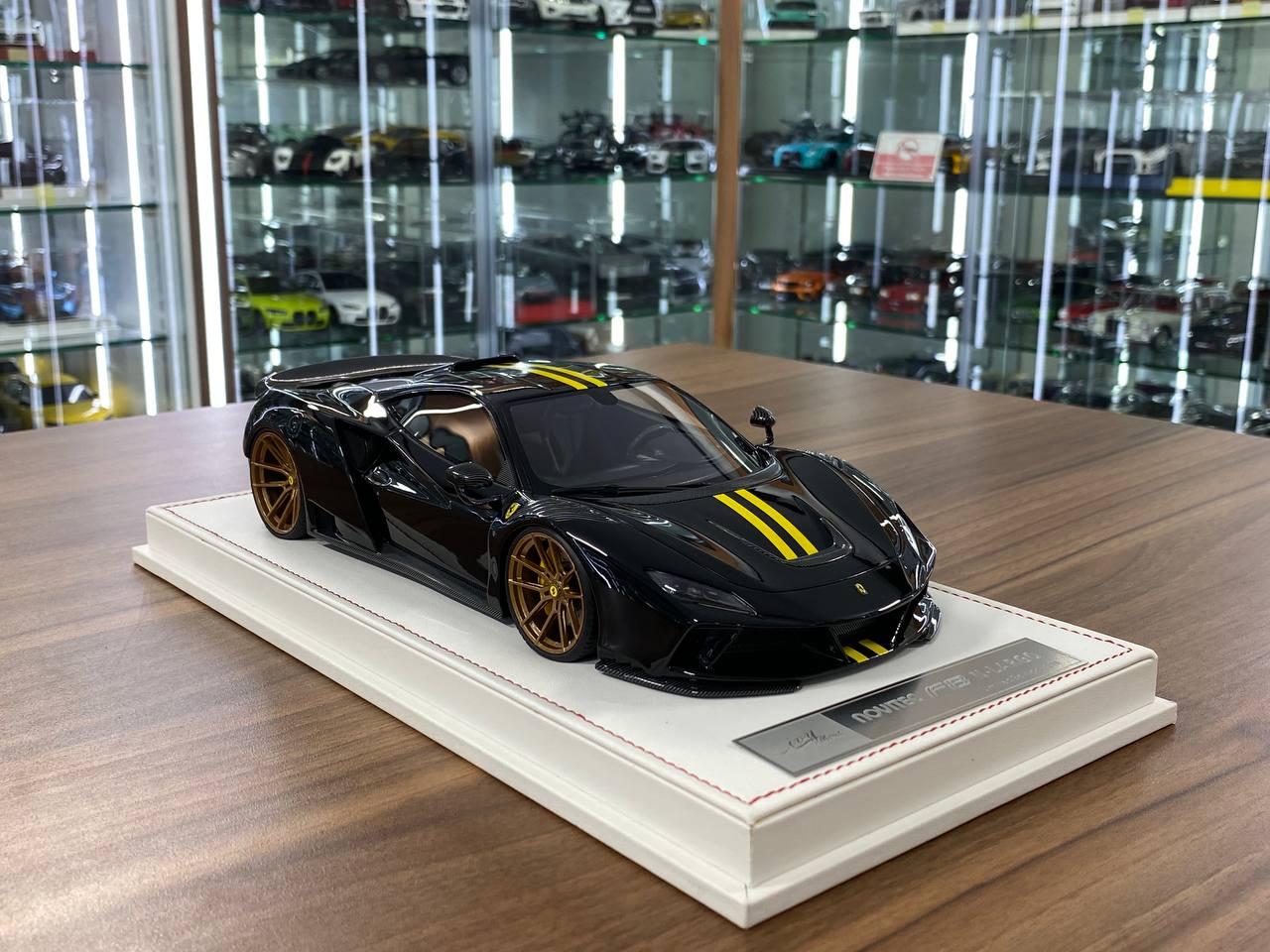 🚨1:18 Resin Model IVY Merit Models Ferrari F8 N-Largo Novitec – Metallic Black/Yellow Stripe Ltd 99 pcs