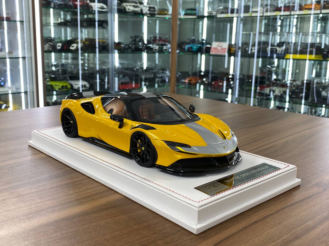 🚨1:18 Resin Model IVY Merit Models Ferrari SF90 Stradale – Gallo Modena Yellow (Limited 66 pcs)