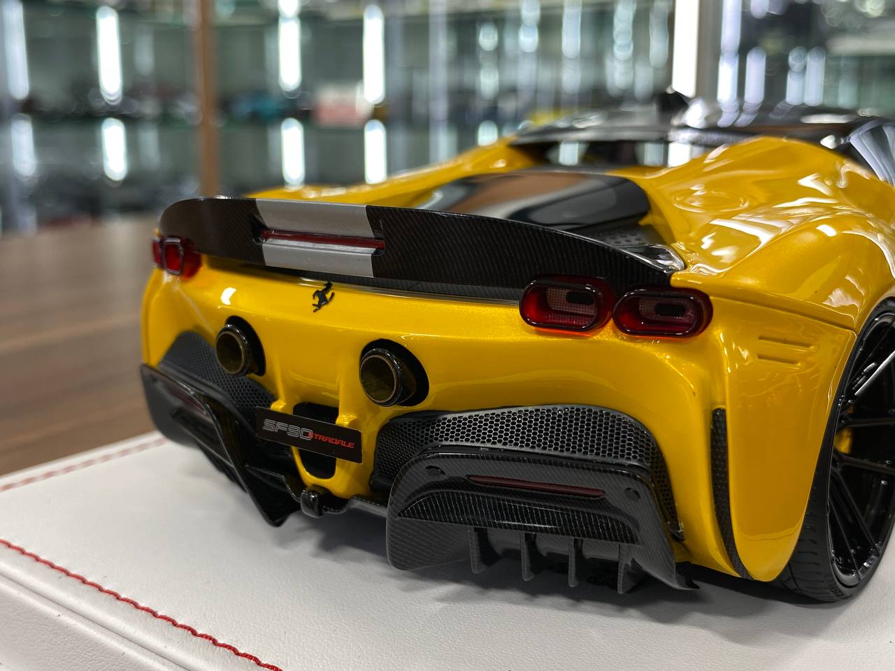 🚨1:18 Resin Model IVY Merit Models Ferrari SF90 Stradale – Gallo Modena Yellow (Limited 66 pcs)