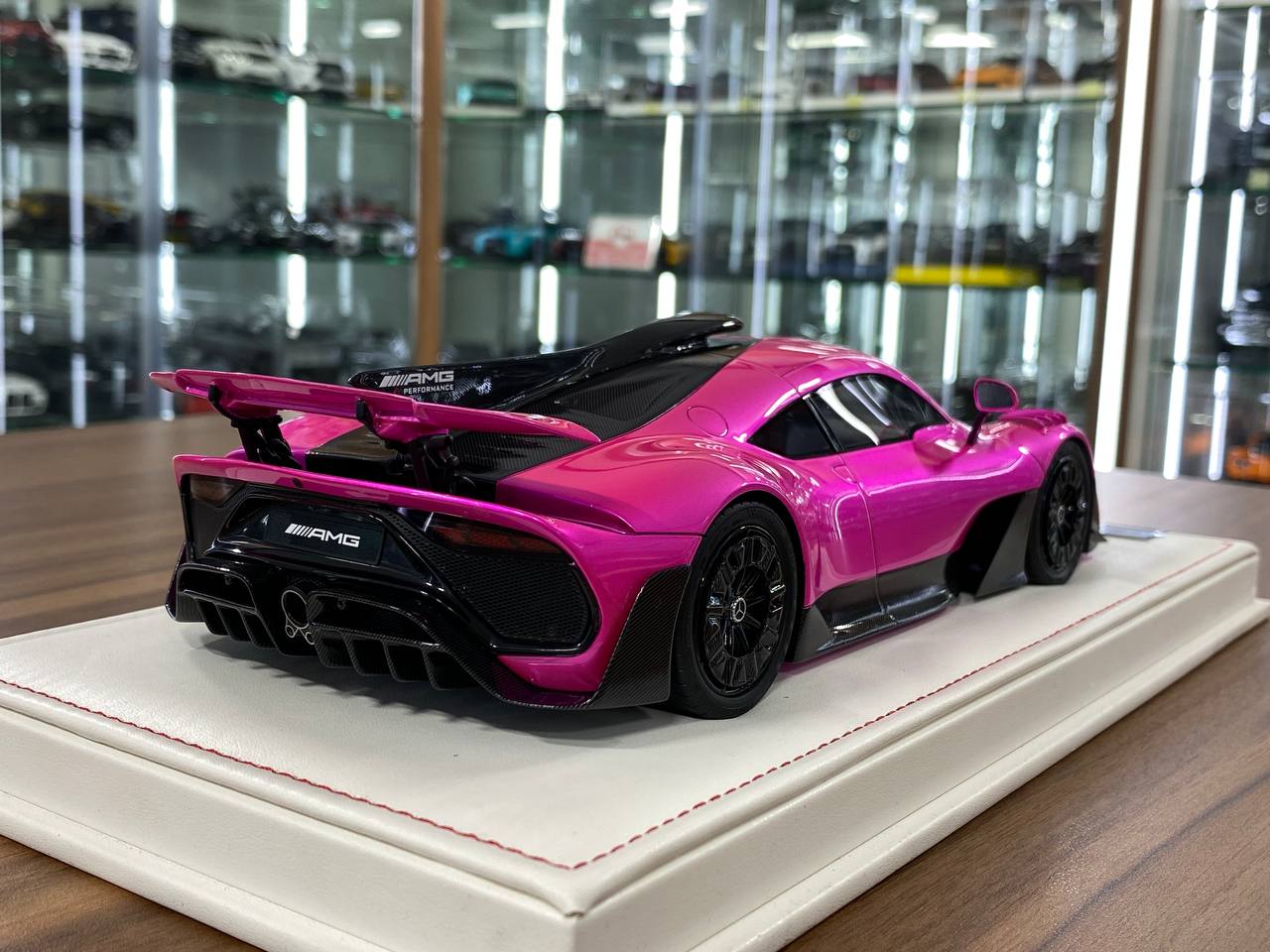 🚨1:18 Resin Model IVY Models Mercedes Benz AMG ONE – Flash Pink (Limited 39 pcs)