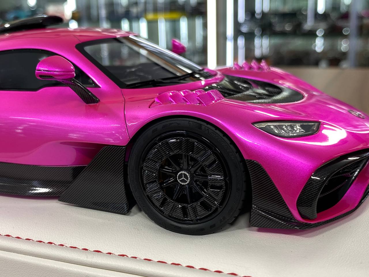 🚨1:18 Resin Model IVY Models Mercedes Benz AMG ONE – Flash Pink (Limited 39 pcs)
