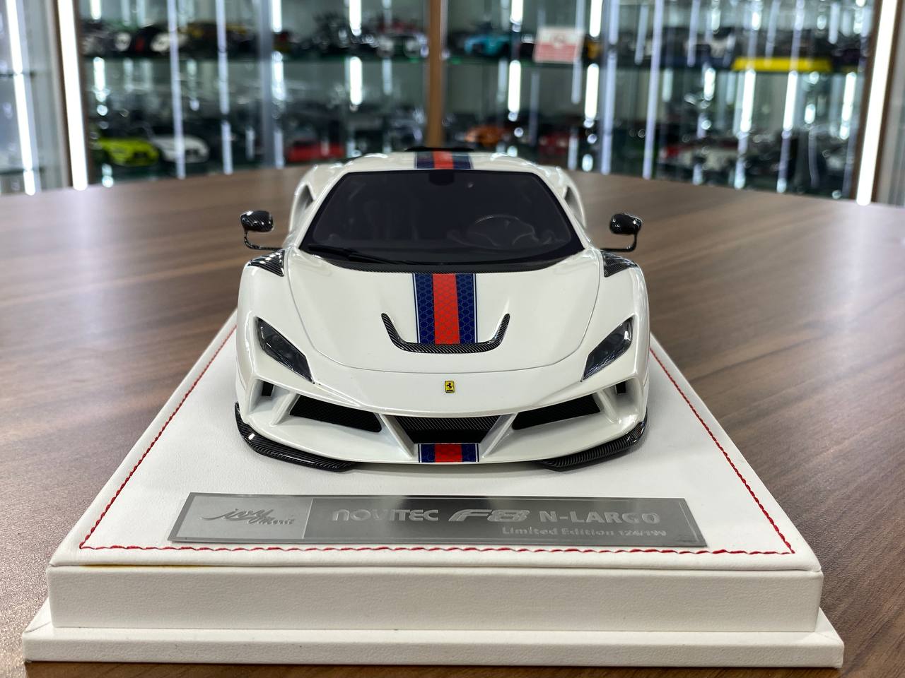 🚨1:18 Resin Model IVY Merit Models Ferrari F8 N-Largo Novitec – Pearl White / G’s Stripe (Limited 99 pcs)