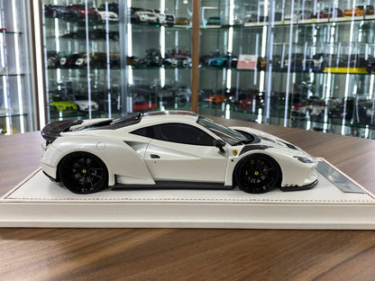 🚨1:18 Resin Model IVY Merit Models Ferrari F8 N-Largo Novitec – Pearl White / G’s Stripe (Limited 99 pcs)