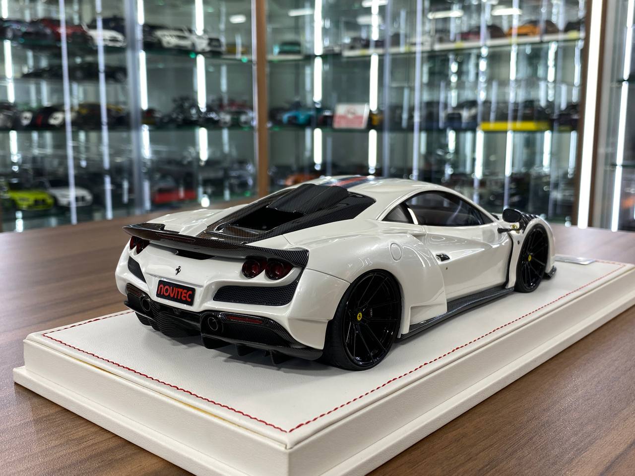 🚨1:18 Resin Model IVY Merit Models Ferrari F8 N-Largo Novitec – Pearl White / G’s Stripe (Limited 99 pcs)