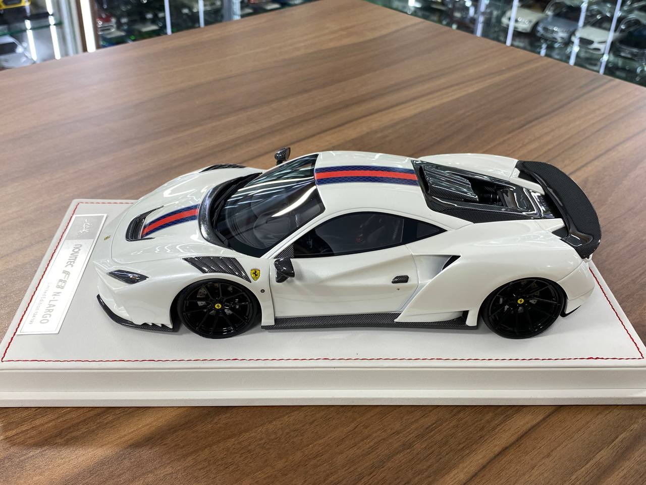 🚨1:18 Resin Model IVY Merit Models Ferrari F8 N-Largo Novitec – Pearl White / G’s Stripe (Limited 99 pcs)