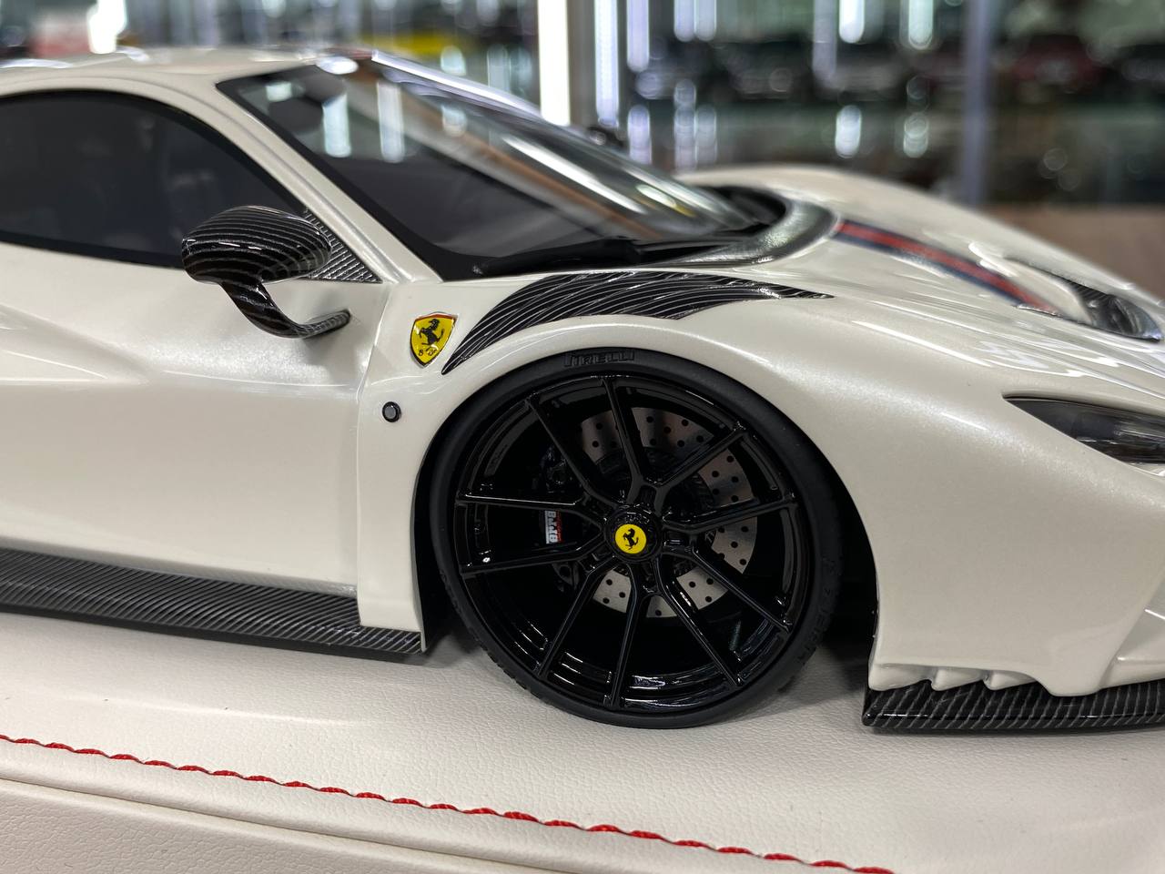 🚨1:18 Resin Model IVY Merit Models Ferrari F8 N-Largo Novitec – Pearl White / G’s Stripe (Limited 99 pcs)