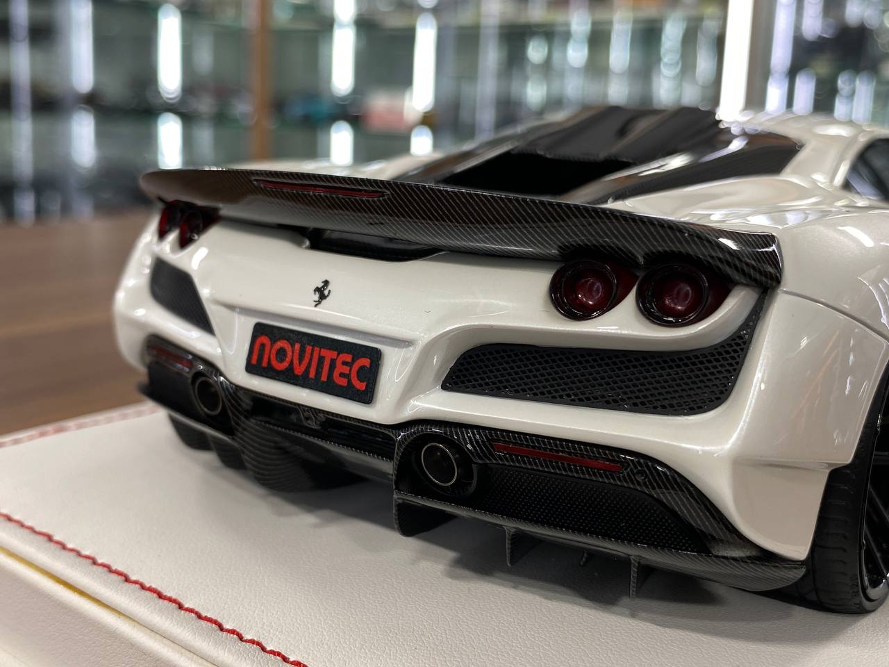 🚨1:18 Resin Model IVY Merit Models Ferrari F8 N-Largo Novitec – Pearl White / G’s Stripe (Limited 99 pcs)