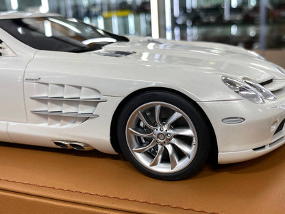 🚨1:18 Resin Model IVY Merit Models Mercedes Benz SLR McLaren – Gloss White / Silver Rim (Limited 66 pcs)