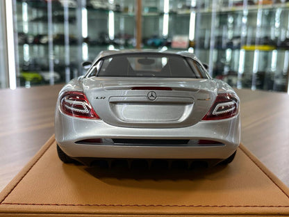 🚨1:18 Resin Model IVY Merit Models Mercedes Benz SLR McLaren – Silver / Silver Rim (Limited 99 pcs)