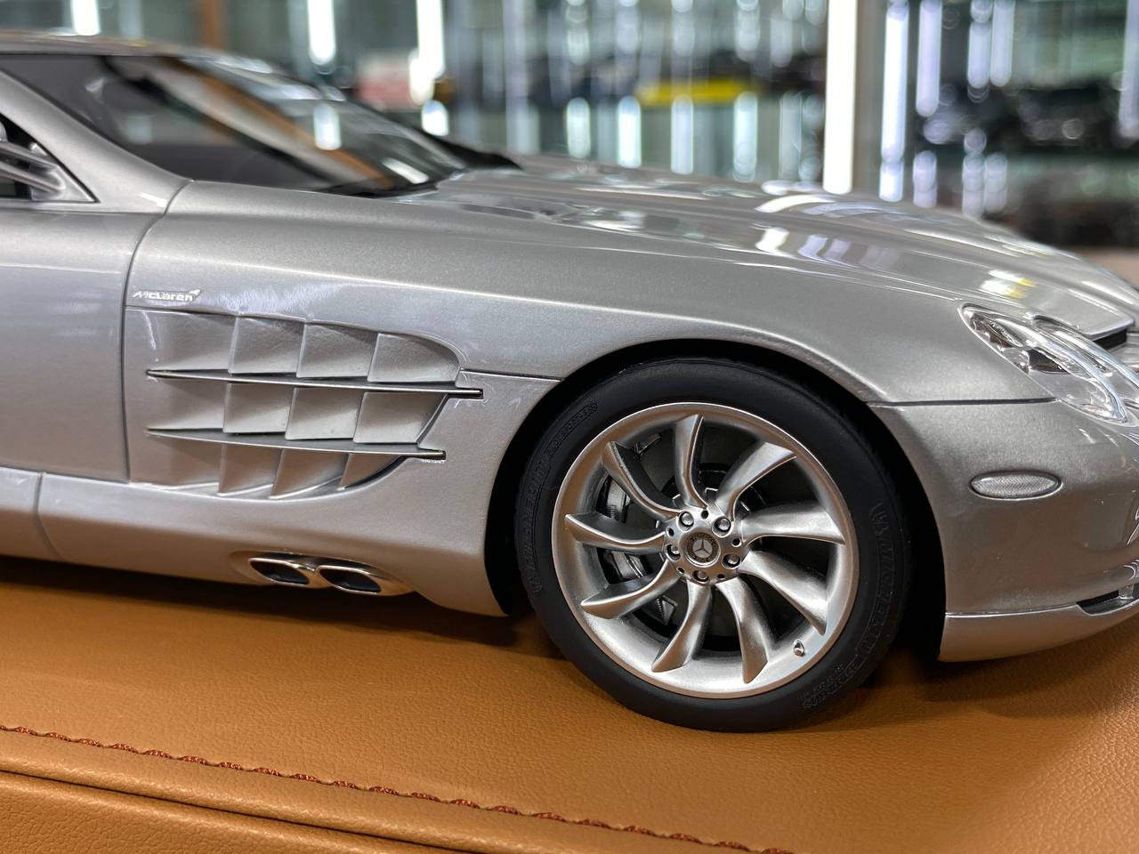🚨1:18 Resin Model IVY Merit Models Mercedes Benz SLR McLaren – Silver / Silver Rim (Limited 99 pcs)