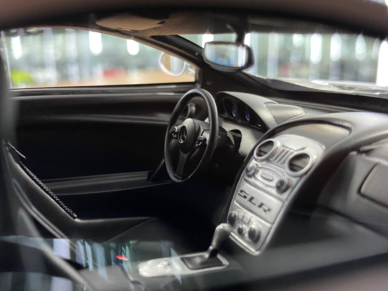 🚨1:18 Resin Model IVY Merit Models Mercedes Benz SLR McLaren – Silver / Silver Rim (Limited 99 pcs)