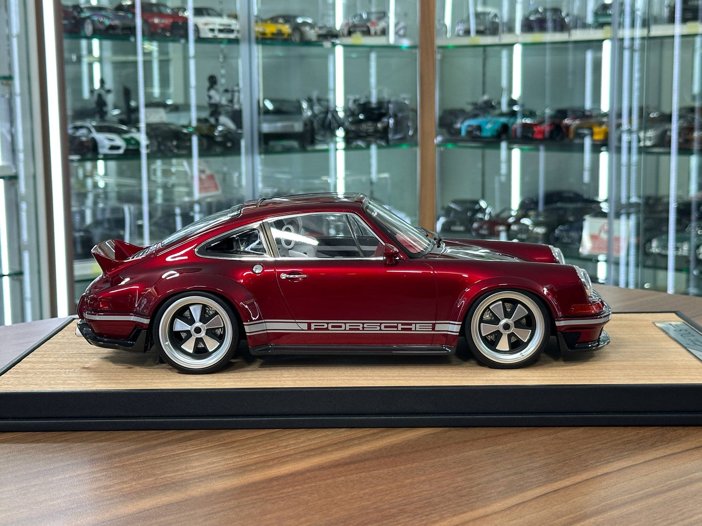 Porsche Singer DLS – Ivy Image Models (Red, 1:12 Resin, Limited 40 pcs)