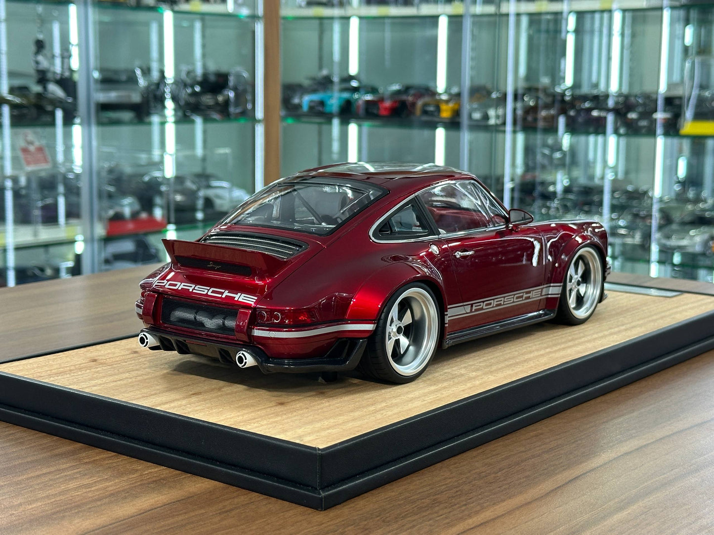 Porsche Singer DLS – Ivy Image Models (Red, 1:12 Resin, Limited 40 pcs)