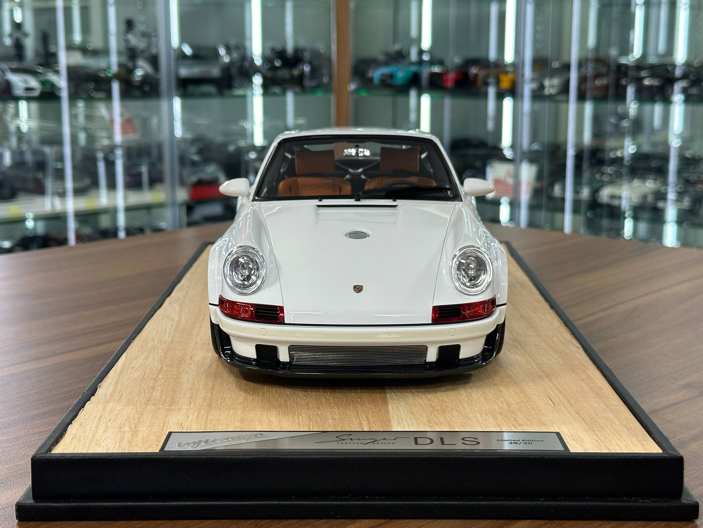 1/12 Resin Porsche Singer DLS – Ivy Image Models (White, Limited 40 pcs)