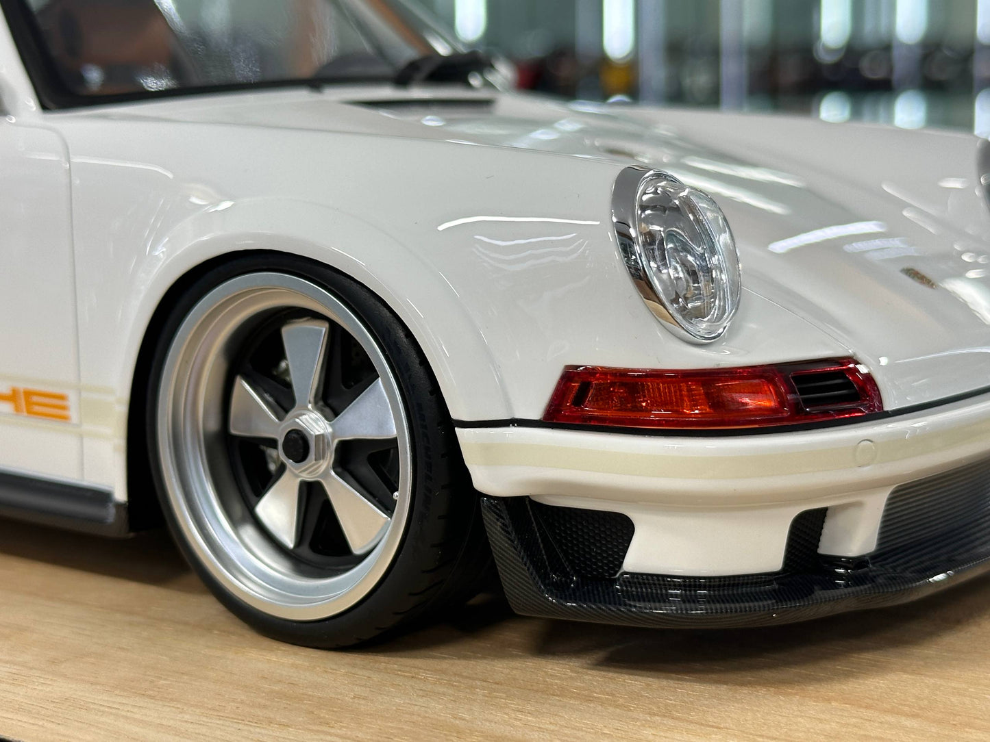 1/12 Resin Porsche Singer DLS – Ivy Image Models (White, Limited 40 pcs)