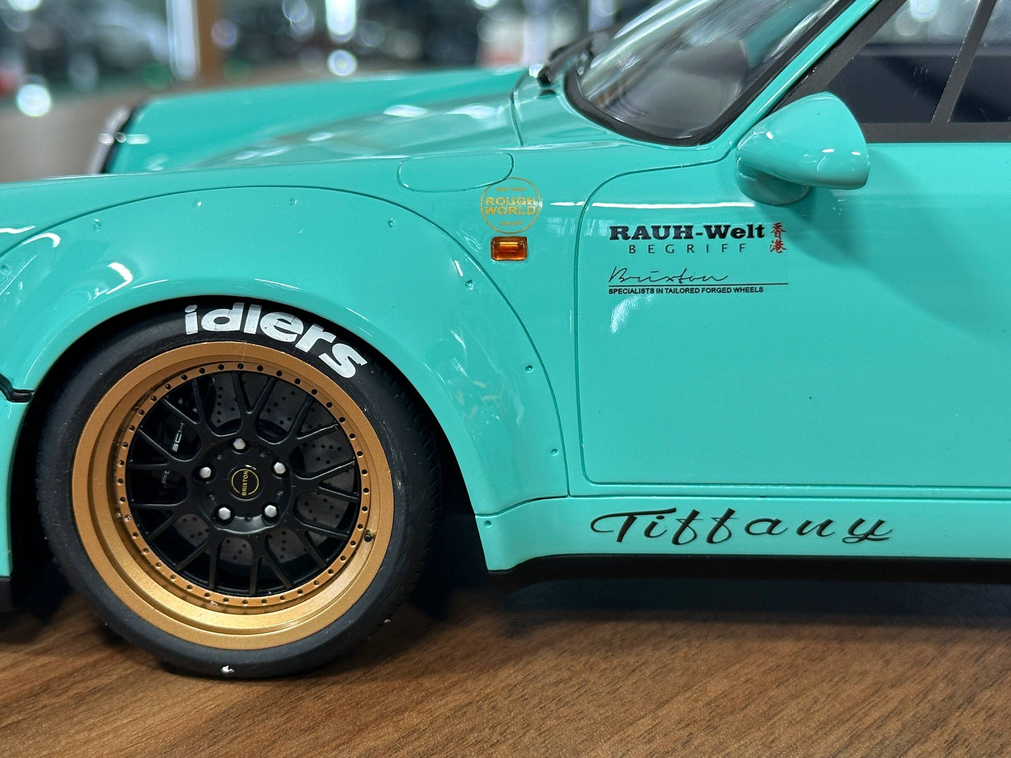 1/12 Resin Porsche 911 RWB Body kit 964 (2015) – GT Spirit (Tiffany, Limited 2000 pcs)