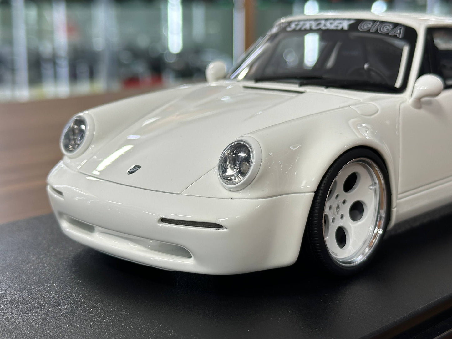 1/18 Resin Porsche 911 (992) Strosek Giga (2024 Edition) – GT Spirit (White, Limited 999 pcs)