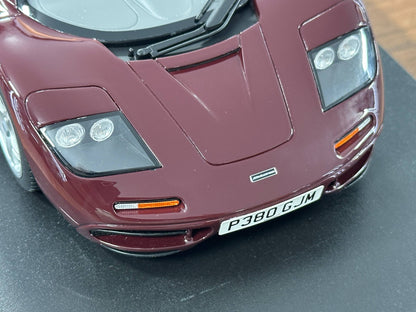 1/18 Resin McLaren F1 (1992) – GT Spirit (Burgundy, Limited 999 pcs)