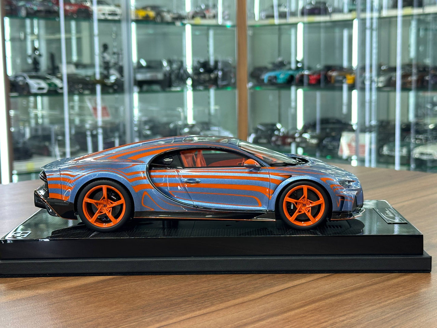 1/18 Resin Bugatti Chiron Super Sport – MR Collection (Zebra Paint, Limited 99 pcs)