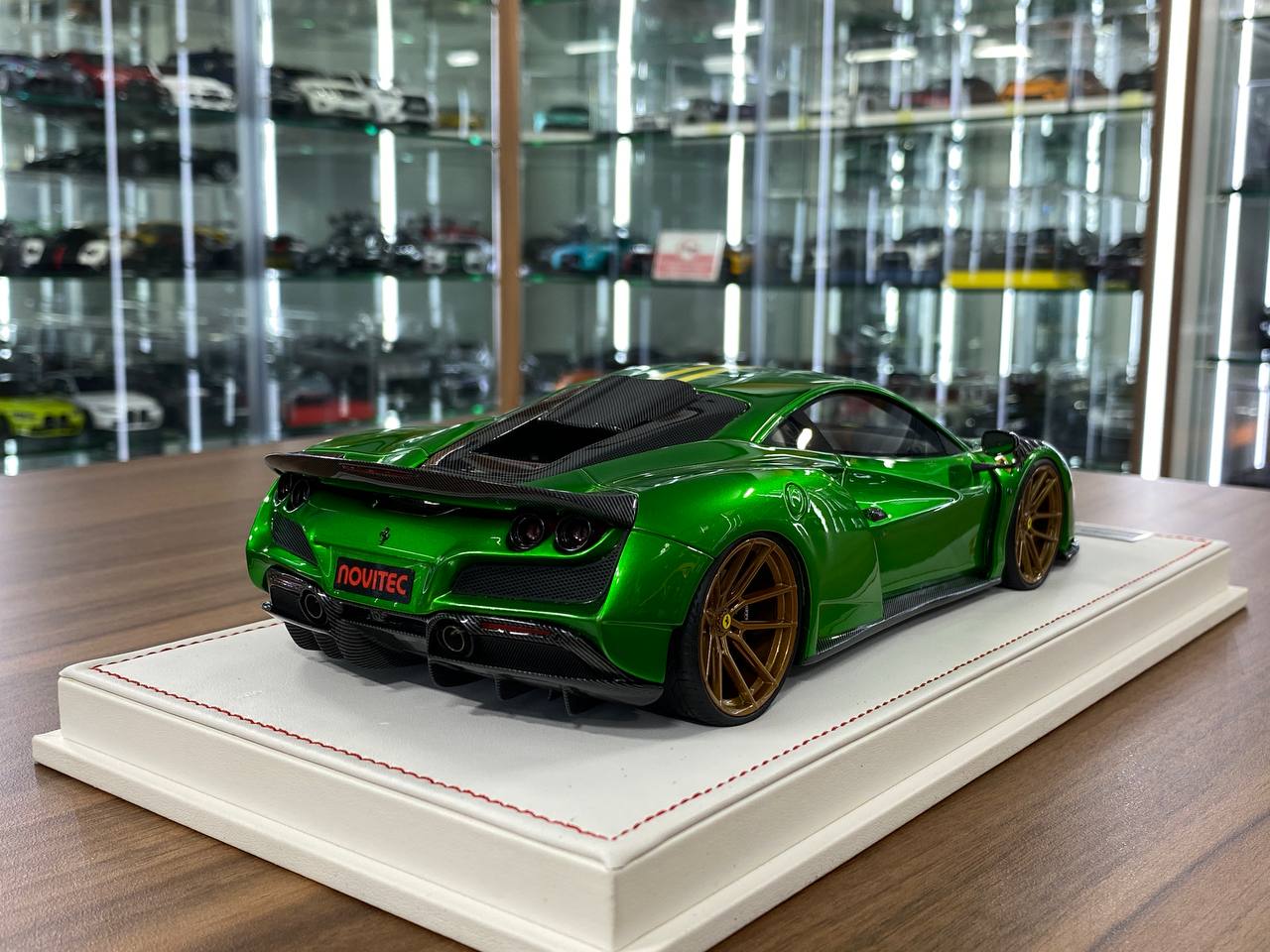 🚨Ferrari F8 N-Largo Novitec – Metallic Green / Gold Stripes - Limited 99 pcs