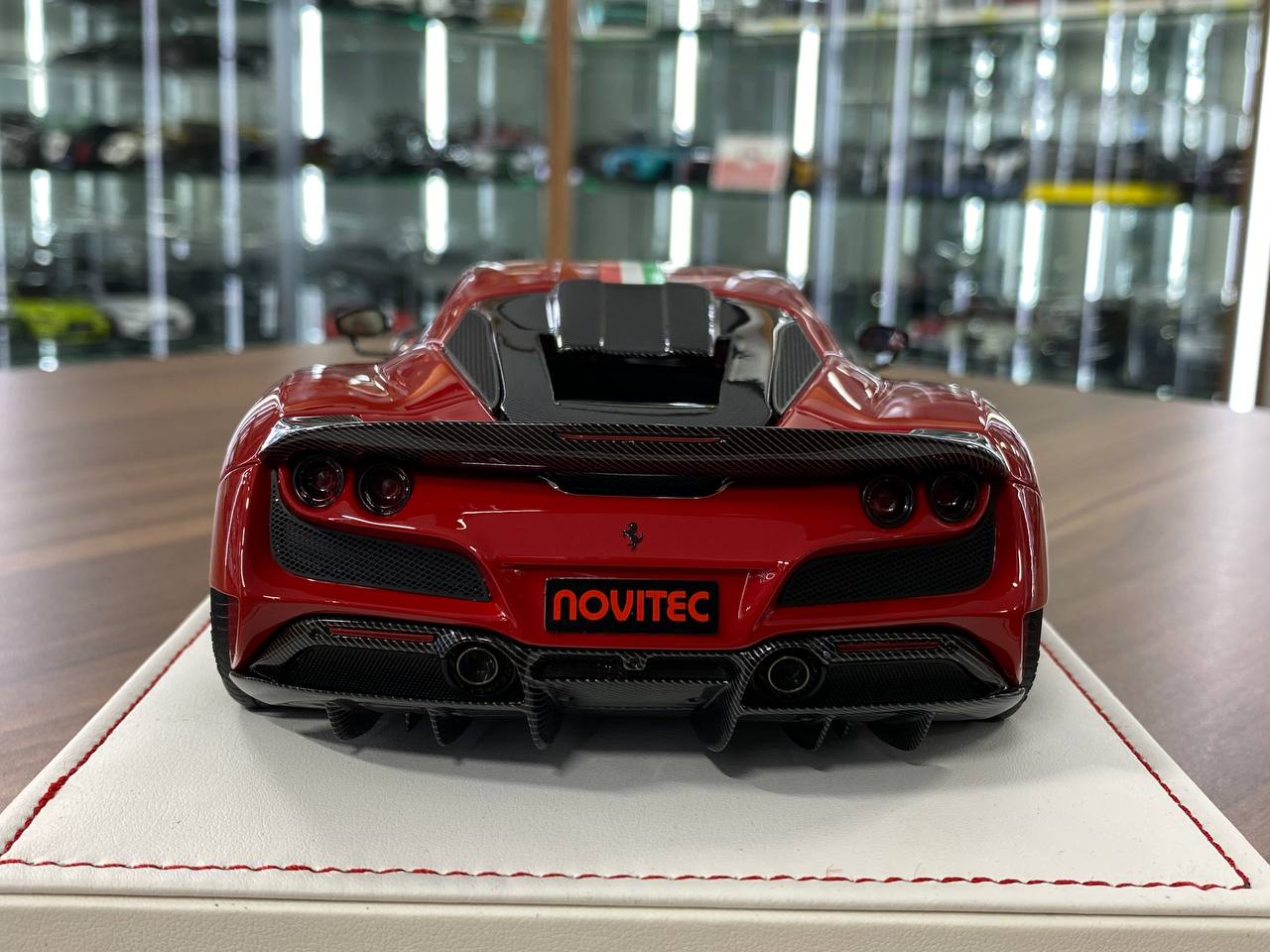 🚨1:18 Resin Ferrari F8 N-Largo Novitec – Rosso Corsa / Italian Stripes - Ivy Merit Models -Ltd. 199 pcs