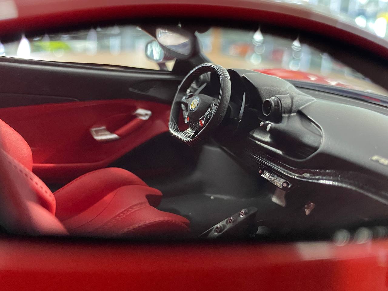 🚨1:18 Resin Ferrari F8 N-Largo Novitec – Rosso Corsa / Italian Stripes - Ivy Merit Models -Ltd. 199 pcs