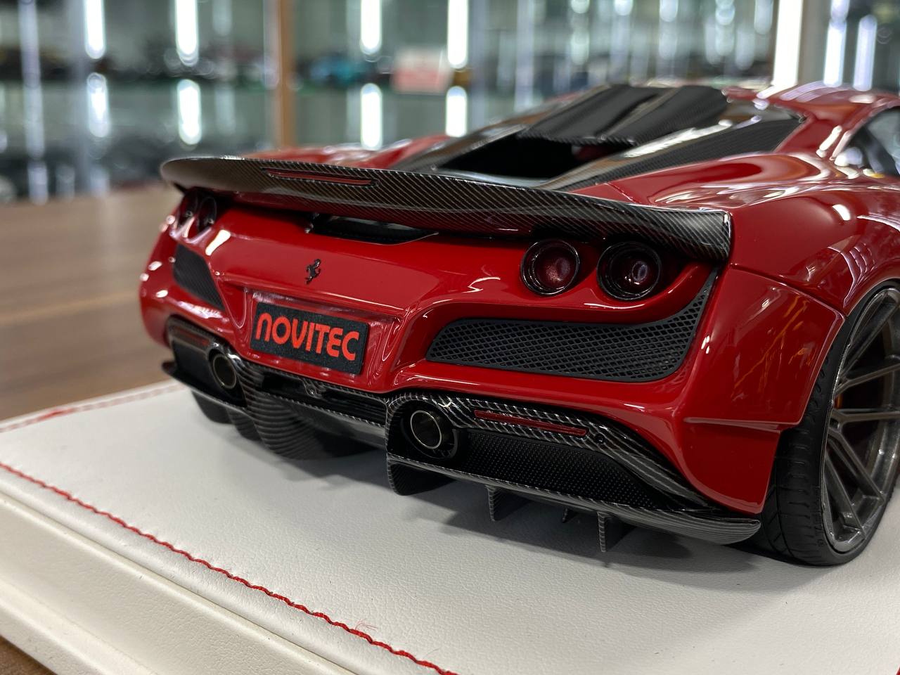 🚨1:18 Resin Ferrari F8 N-Largo Novitec – Rosso Corsa / Italian Stripes - Ivy Merit Models -Ltd. 199 pcs