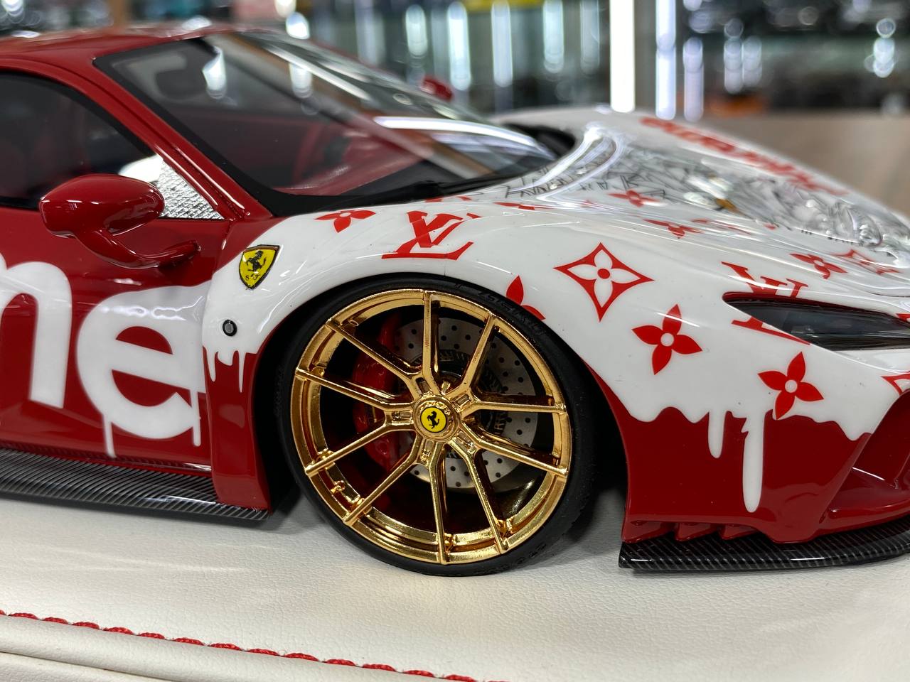 🚨1/18 Resin 1/18 Resin Ferrari F8 N-Largo Novitec – LV Supreme White / Black - IVY Merit Models - Limited to 30 pcs