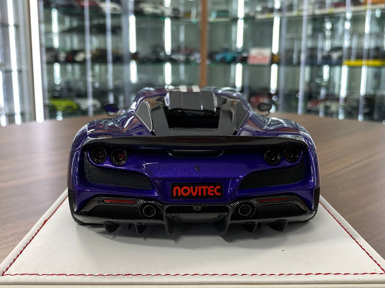 🚨1/18 Resin Ferrari F8 N-Largo Novitec – Hong Kong Violet / White Stripes - Limited 199 pcs