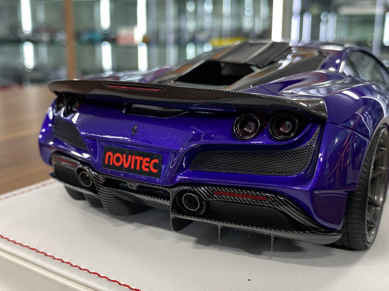 🚨1/18 Resin Ferrari F8 N-Largo Novitec – Hong Kong Violet / White Stripes - Limited 199 pcs