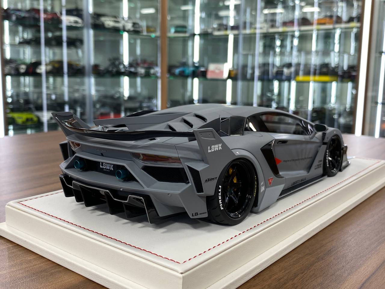 🚨1/18 Resin Lamborghini AVENTADOR GT EVO LB-Works – Fighter Grey -  Limited to 88 pcs