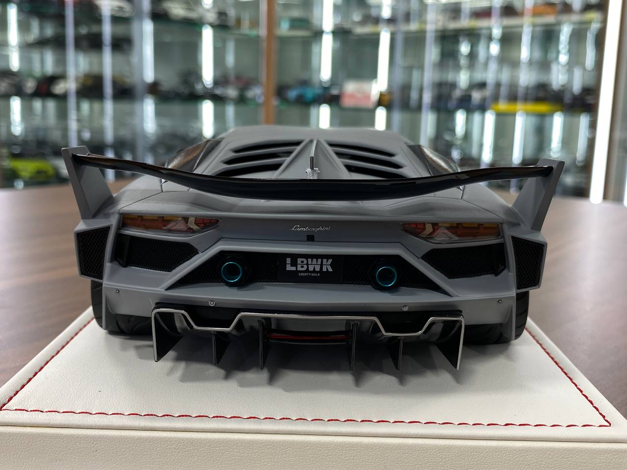 🚨1/18 Resin Lamborghini AVENTADOR GT EVO LB-Works – Fighter Grey -  Limited to 88 pcs