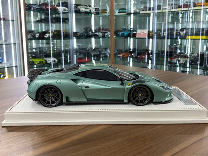 🚨1/18 Resin Ferrari F8 N-Largo Novitec – Verde Francesca / Italian Stripes - Ltd to 99 pcs