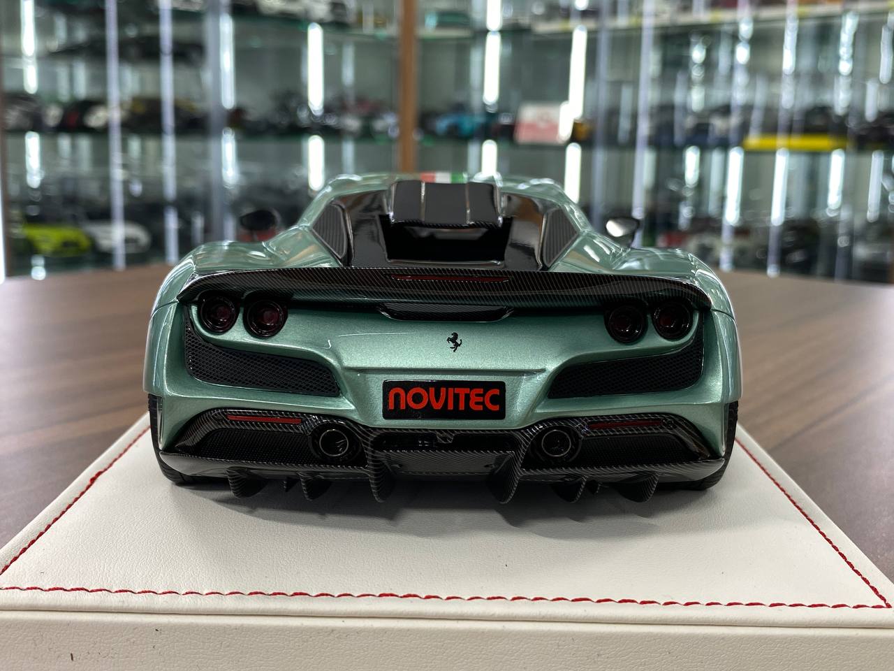 🚨1/18 Resin Ferrari F8 N-Largo Novitec – Verde Francesca / Italian Stripes - Ltd to 99 pcs