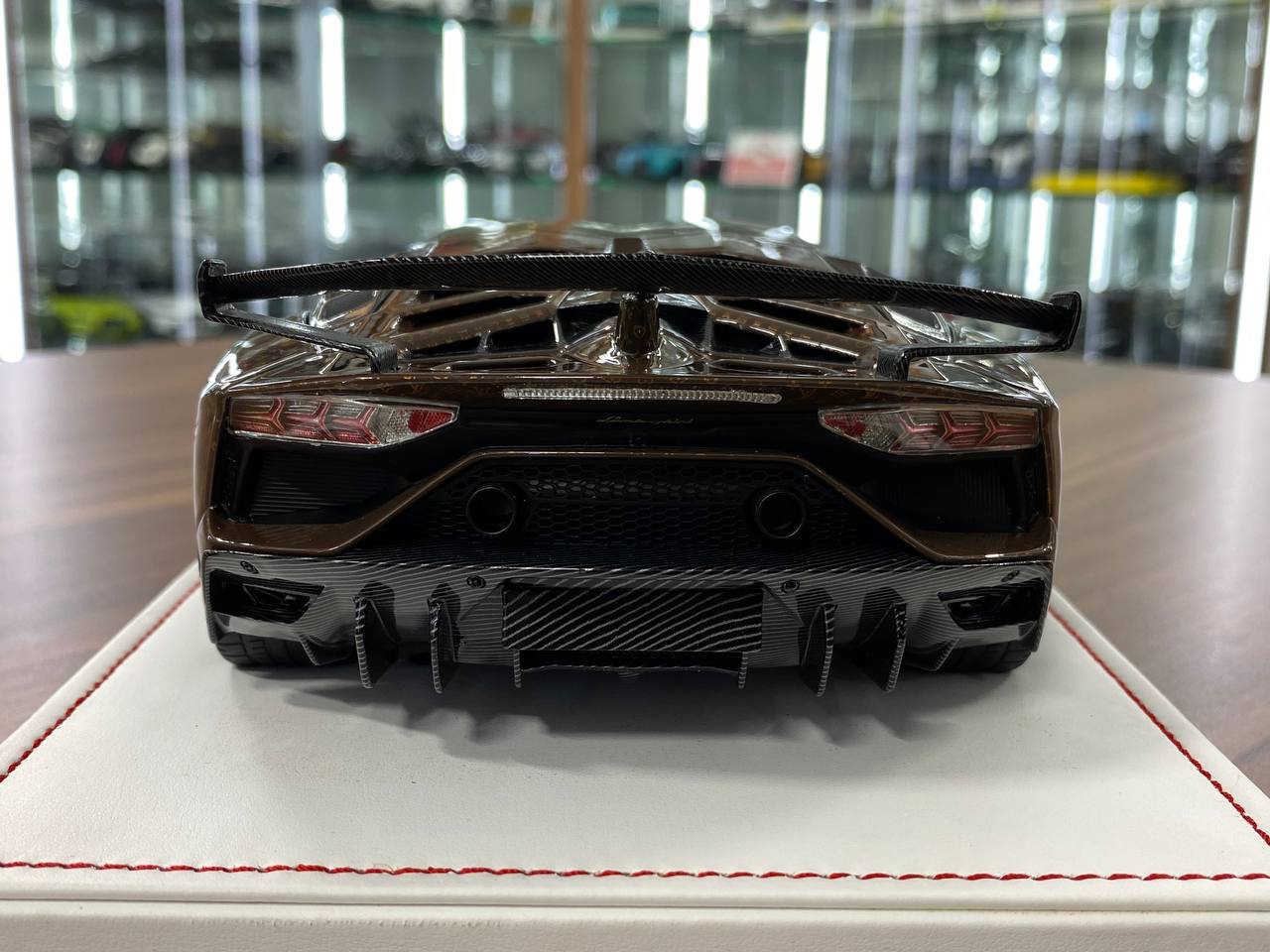 🚨1/18 Resin Lamborghini AVENTADOR SVJ – LV Decal Brown - Limited to 30 pcs