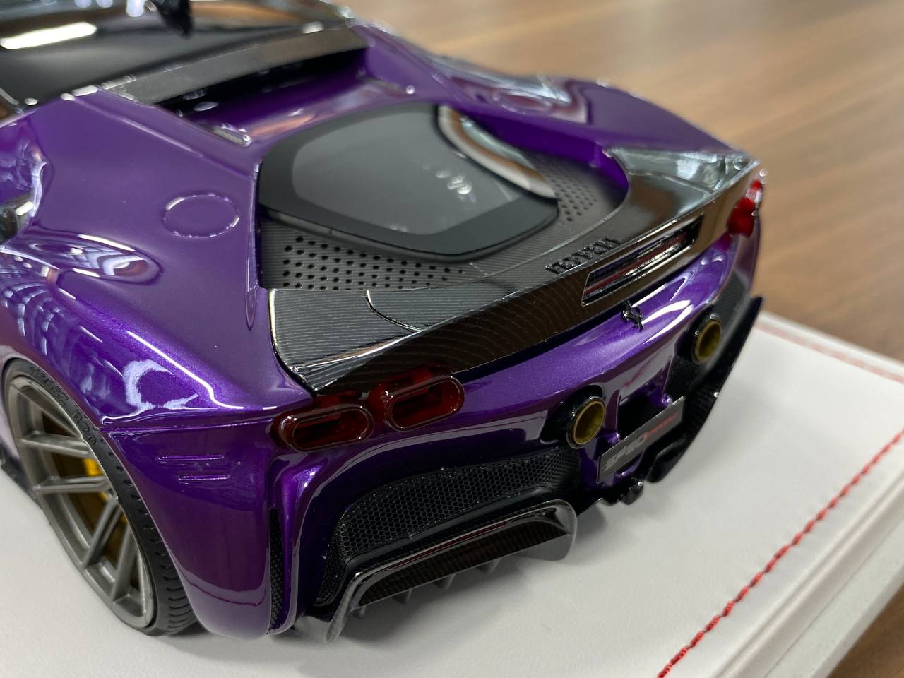 🚨Ferrari SF90 Stradale 1:18 Resin Model – Violet Hong Kong | IVY Merit Models (Limited 99 pcs – Dubai Collectors)