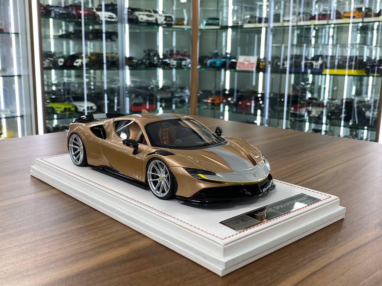 1:18 Resin Model IVY Merit Models Ferrari SF90 Stradale – Limited 99 pcs (Dubai Collectors)
