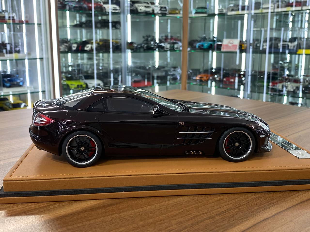 Mercedes-Benz SLR 722 McLaren 1:18 Resin Model – Metallic Brown | IVY Merit Models (Limited 45 pcs – Dubai Collectors)