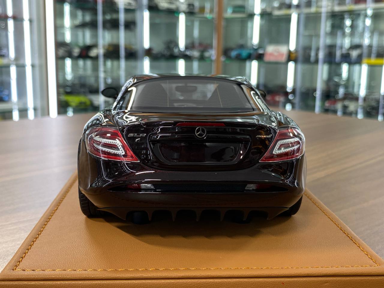 Mercedes-Benz SLR 722 McLaren 1:18 Resin Model – Metallic Brown | IVY Merit Models (Limited 45 pcs – Dubai Collectors)