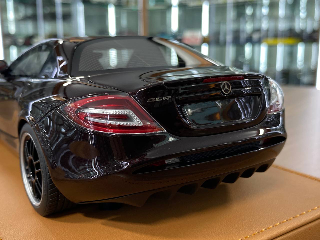Mercedes-Benz SLR 722 McLaren 1:18 Resin Model – Metallic Brown | IVY Merit Models (Limited 45 pcs – Dubai Collectors)