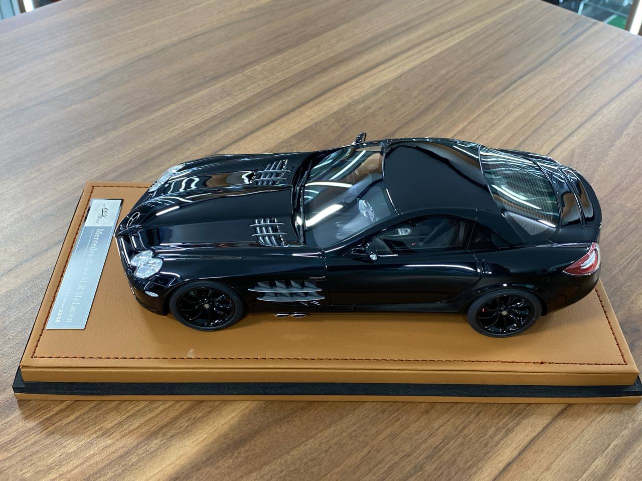 1:18 Resin Model IVY Merit Models Mercedes Benz SLR McLaren – Limited 66 pcs (Dubai Collectors)