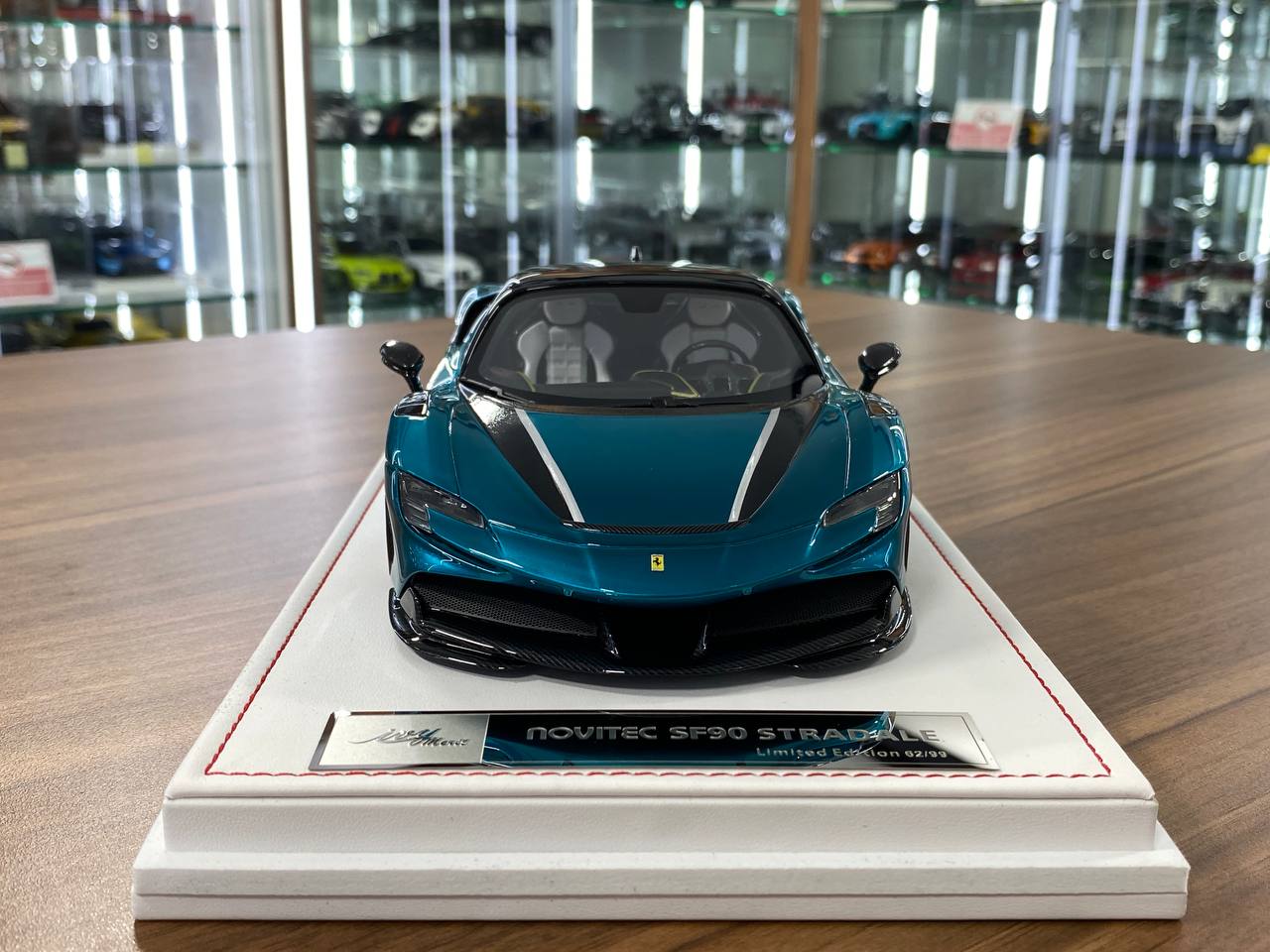 1:18 Resin Model IVY Merit Ferrari SF90 Stradale chrome blue – Limited 99 pcs
