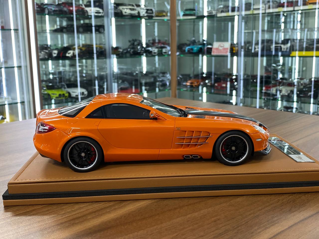 1:18 Resin Model  Mercedes-Benz SLR McLaren 722 Edition – Orange | IVY Merit Models (Limited 45 pcs – Dubai Collectors)