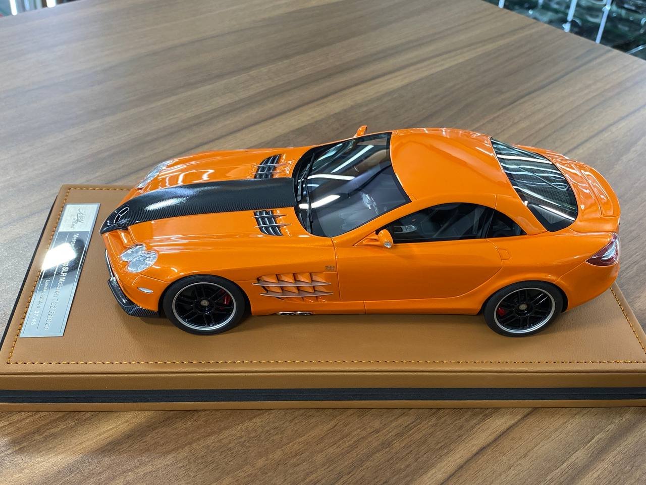 1:18 Resin Model  Mercedes-Benz SLR McLaren 722 Edition – Orange | IVY Merit Models (Limited 45 pcs – Dubai Collectors)