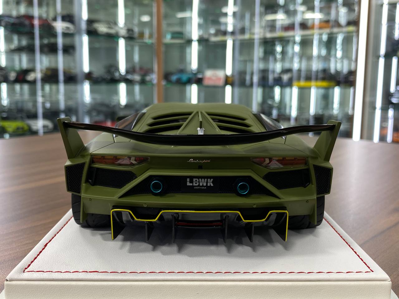 1:18 Resin Model Lamborghini Aventador GT EVO LB-Works #20  – Fighter Green | IVY Merit Models (Limited 99 pcs – Dubai Collectors)
