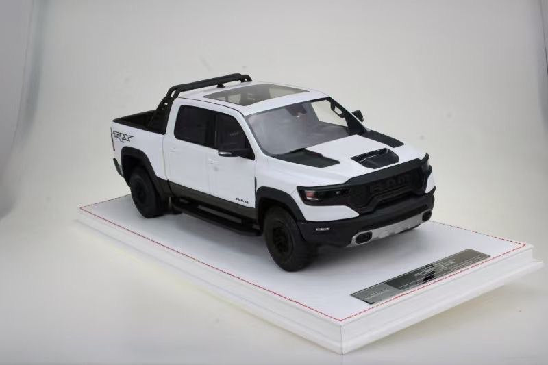 Exclusive 1/18 Dodge Ram TRX 1500 [White] – Limited Edition (40 pcs)